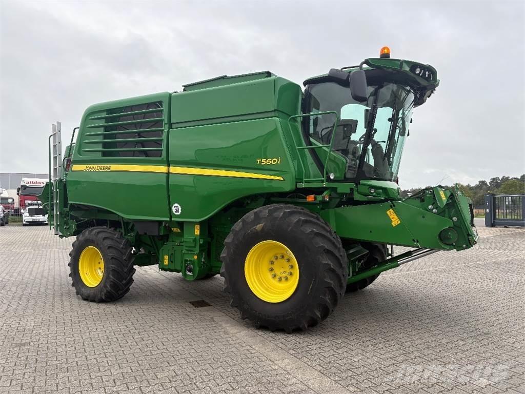 John Deere T560I 联合收割机