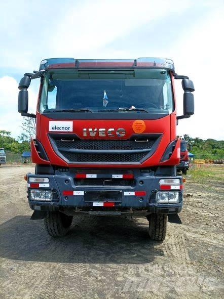 Iveco Trakker 410 起重车