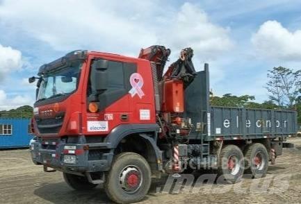 Iveco Trakker 410 起重车