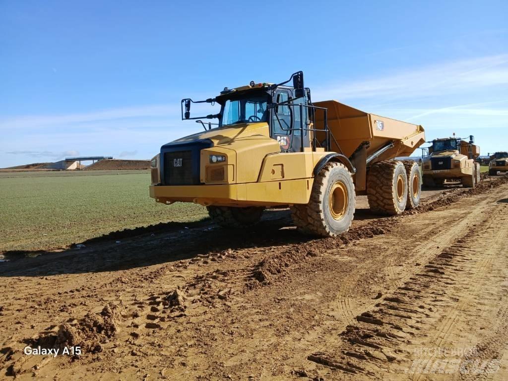 CAT 745 铰接式自卸车