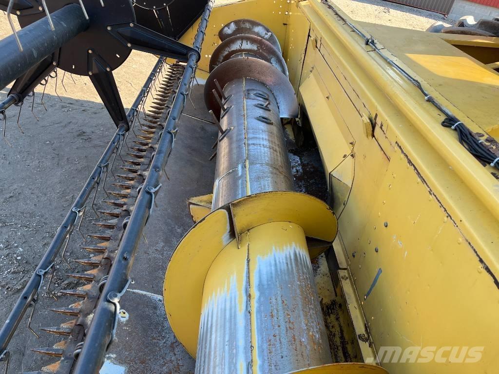 New Holland 8030 12´ 联合收割机