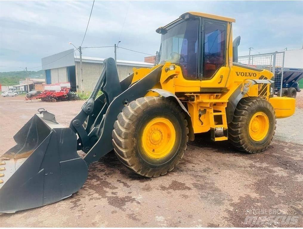 Volvo L 90 F 轮式装载机