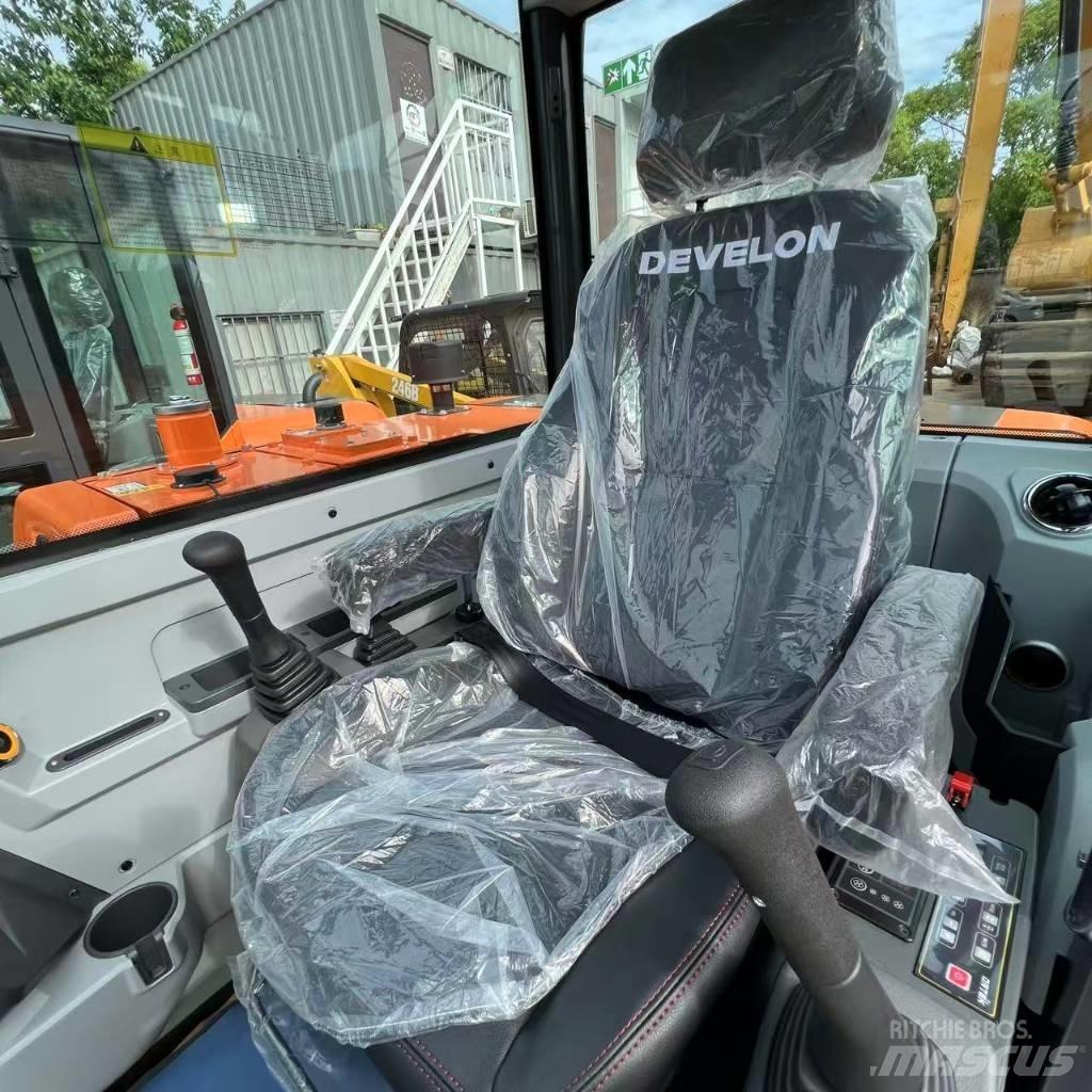 Develon DX60D 小型挖掘机