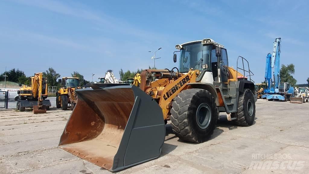 Liebherr L 566 轮式装载机