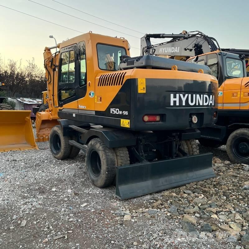 Hyundai R150w 轮式挖掘机