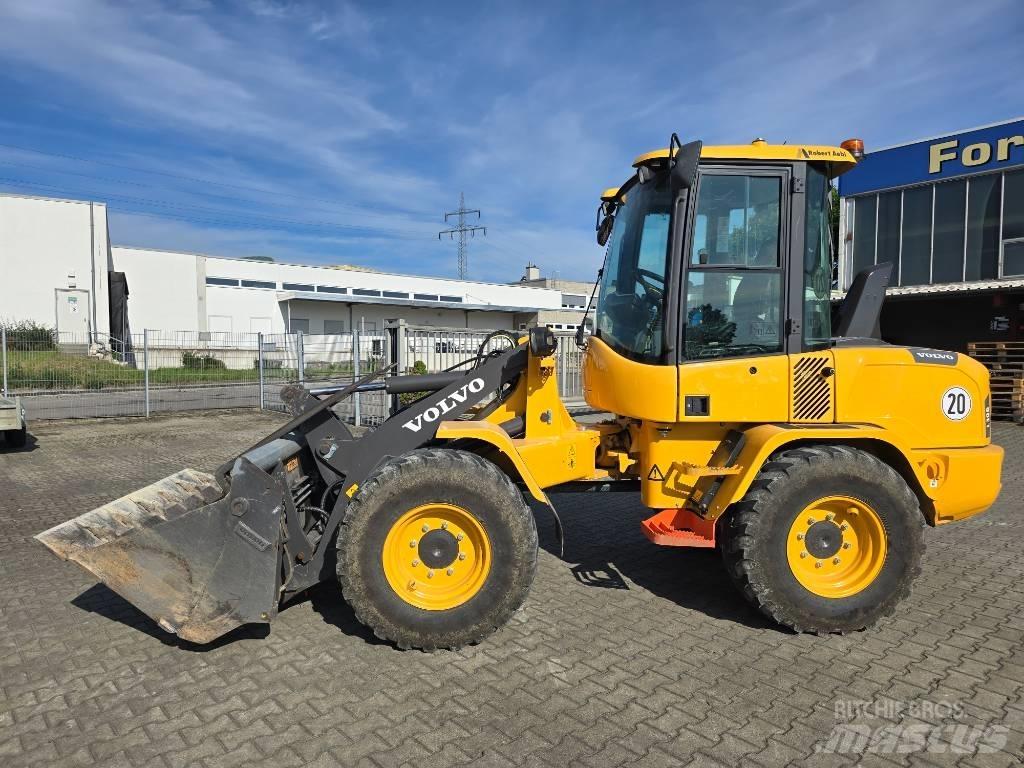 Volvo L 30 G 轮式装载机