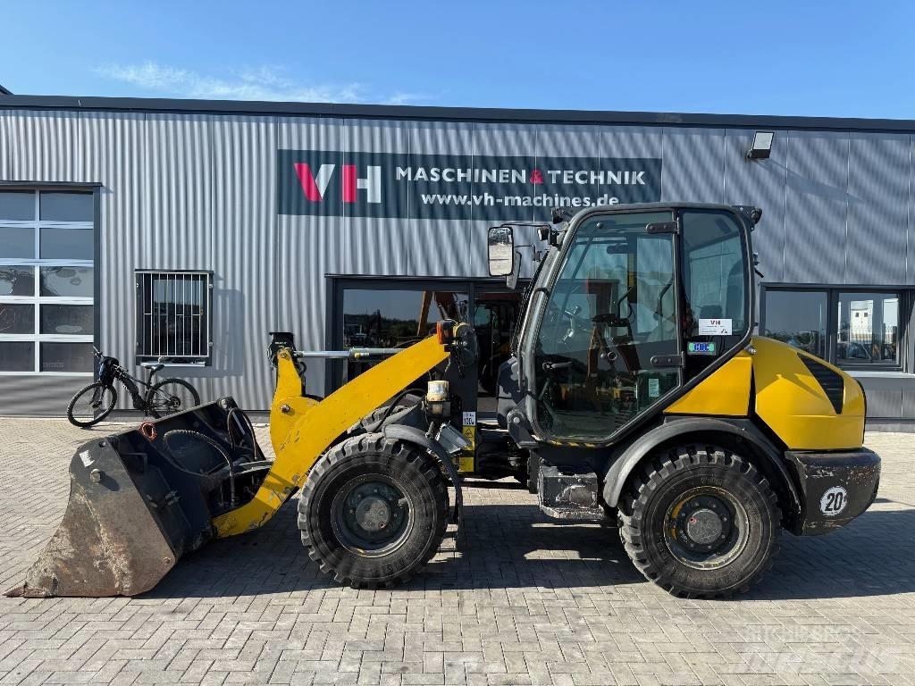 Komatsu WA 70-6 轮式装载机
