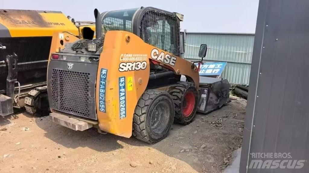 CASE SR 130 滑移装载机