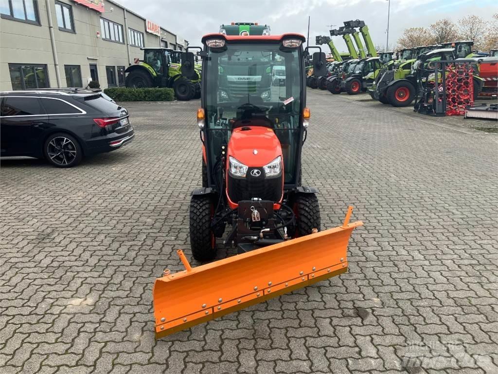 Kubota B2231 小型拖拉机