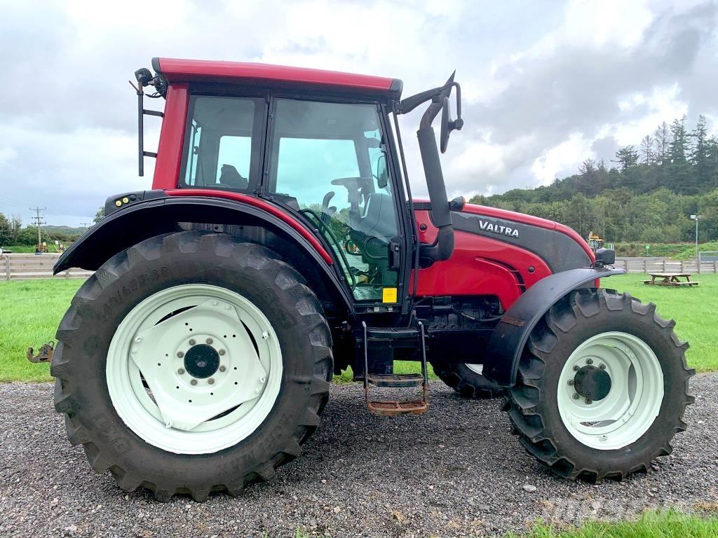 Valtra N101 Tractor 林业拖拉机