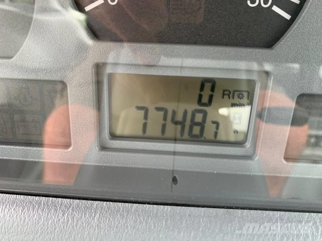 Valtra N101 Tractor 林业拖拉机