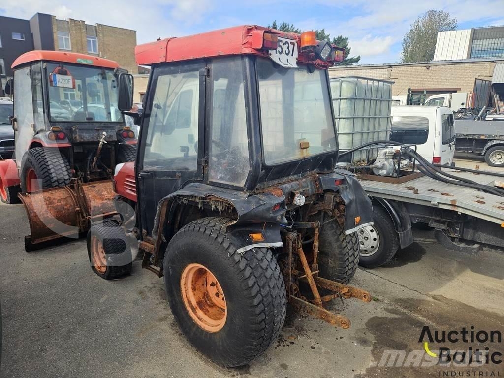 Kubota STV 32 拖拉机/农用车