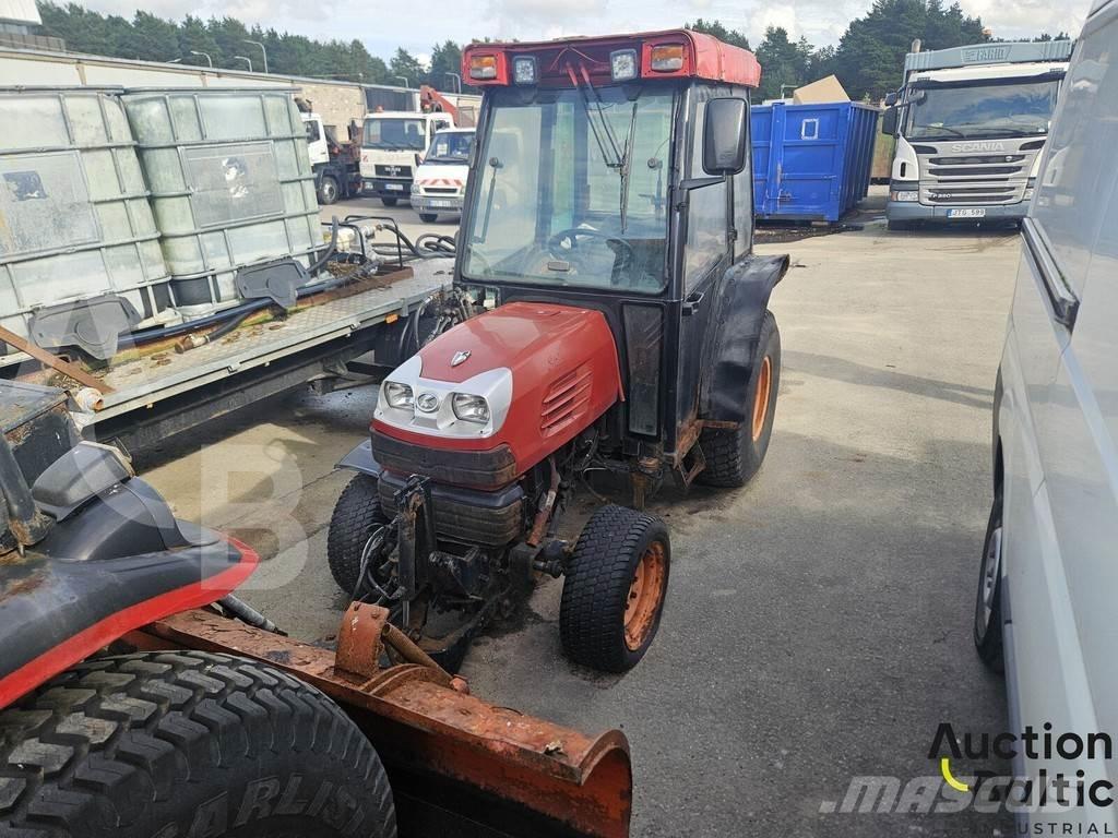 Kubota STV 32 拖拉机/农用车