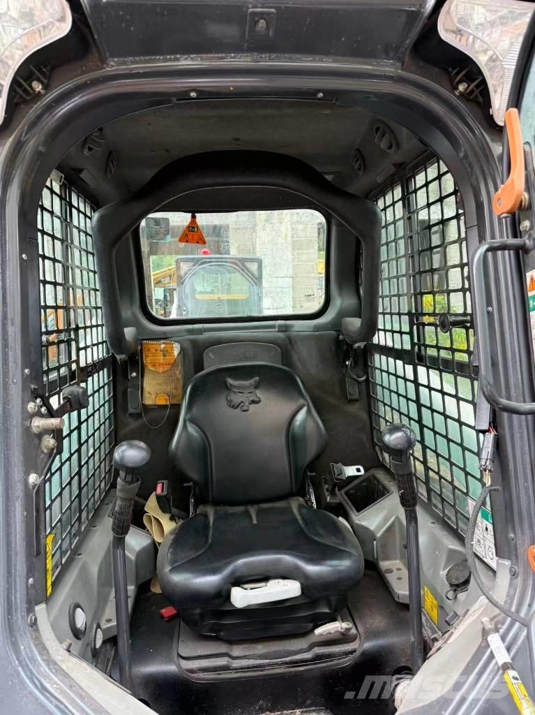 Bobcat S 550 滑移装载机