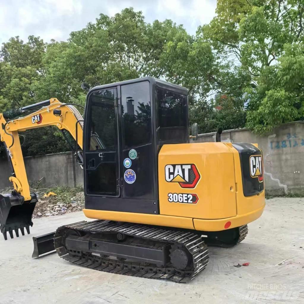 CAT 306E2 小型挖掘机