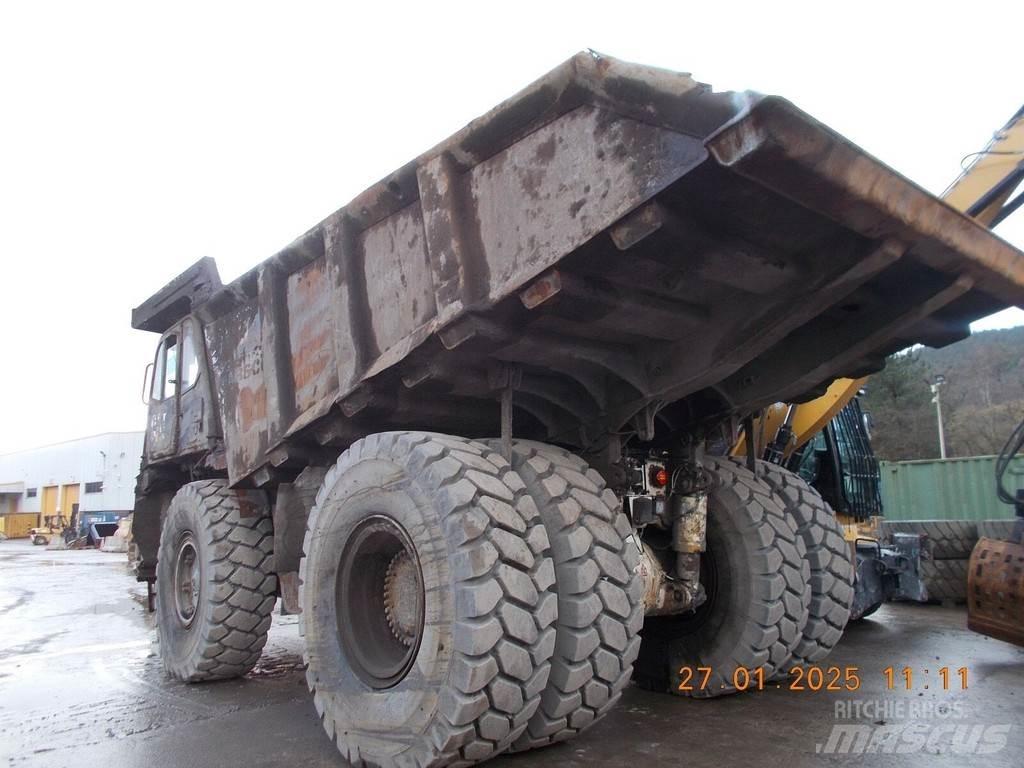 CAT 775G 刚性自卸车