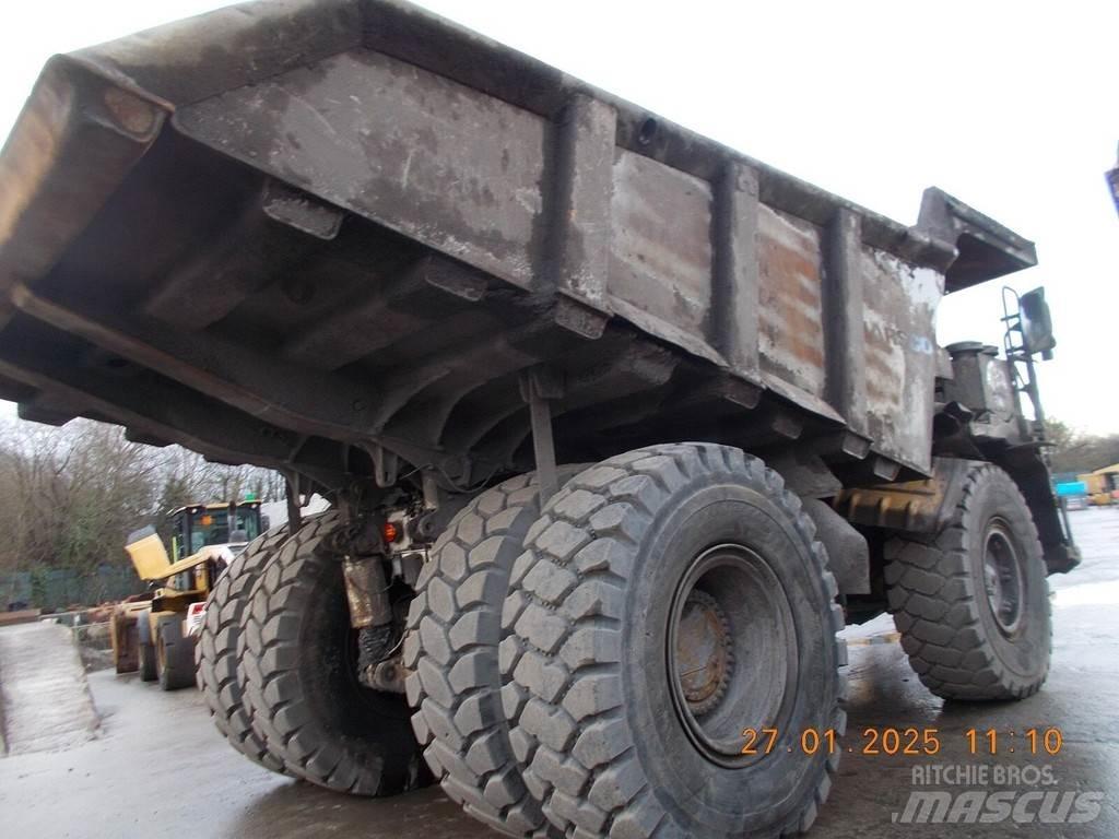 CAT 775G 刚性自卸车