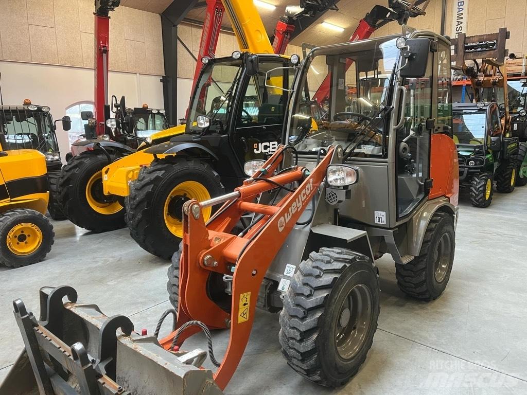 Weycor AR 320 小型装载机