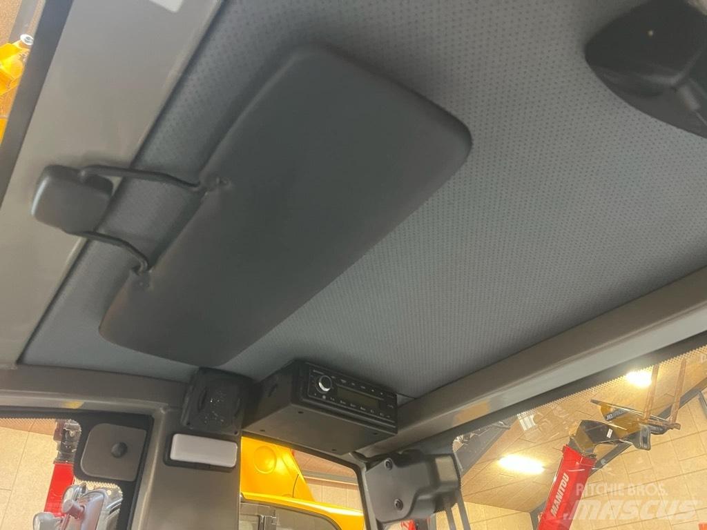Weycor AR 320 小型装载机