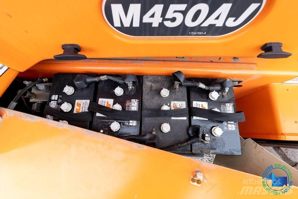 JLG M450AJ 曲臂高空工作平台