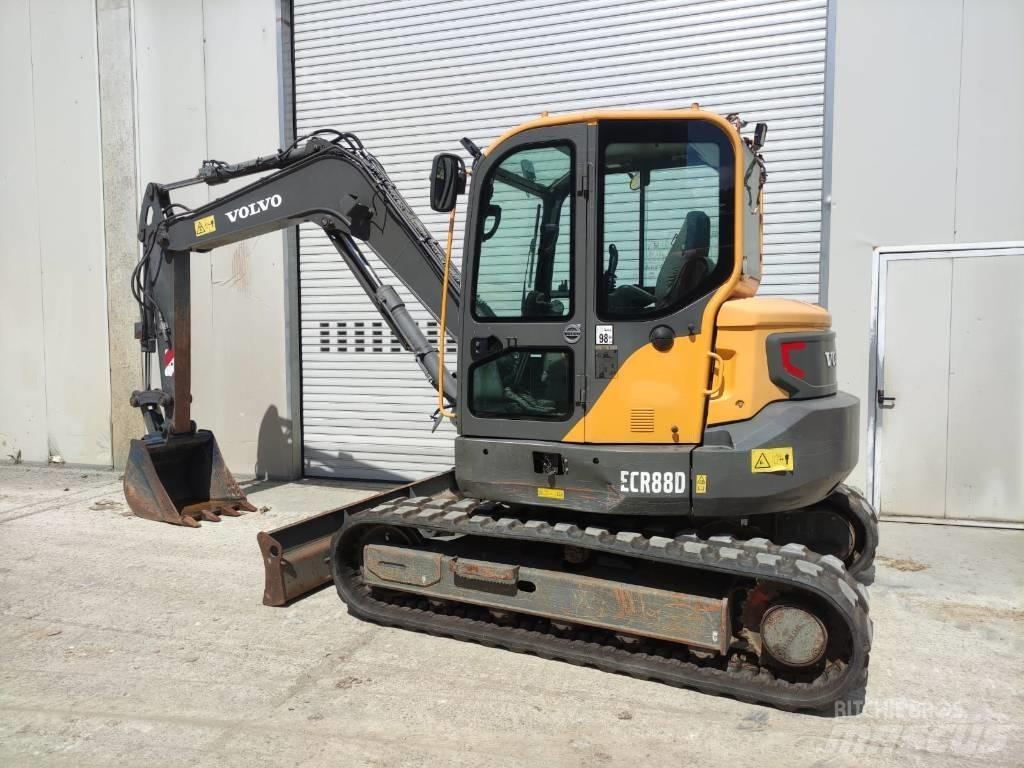 Volvo ECR 88 D 中型挖掘机