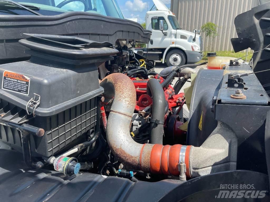 International 4300 厢式货车