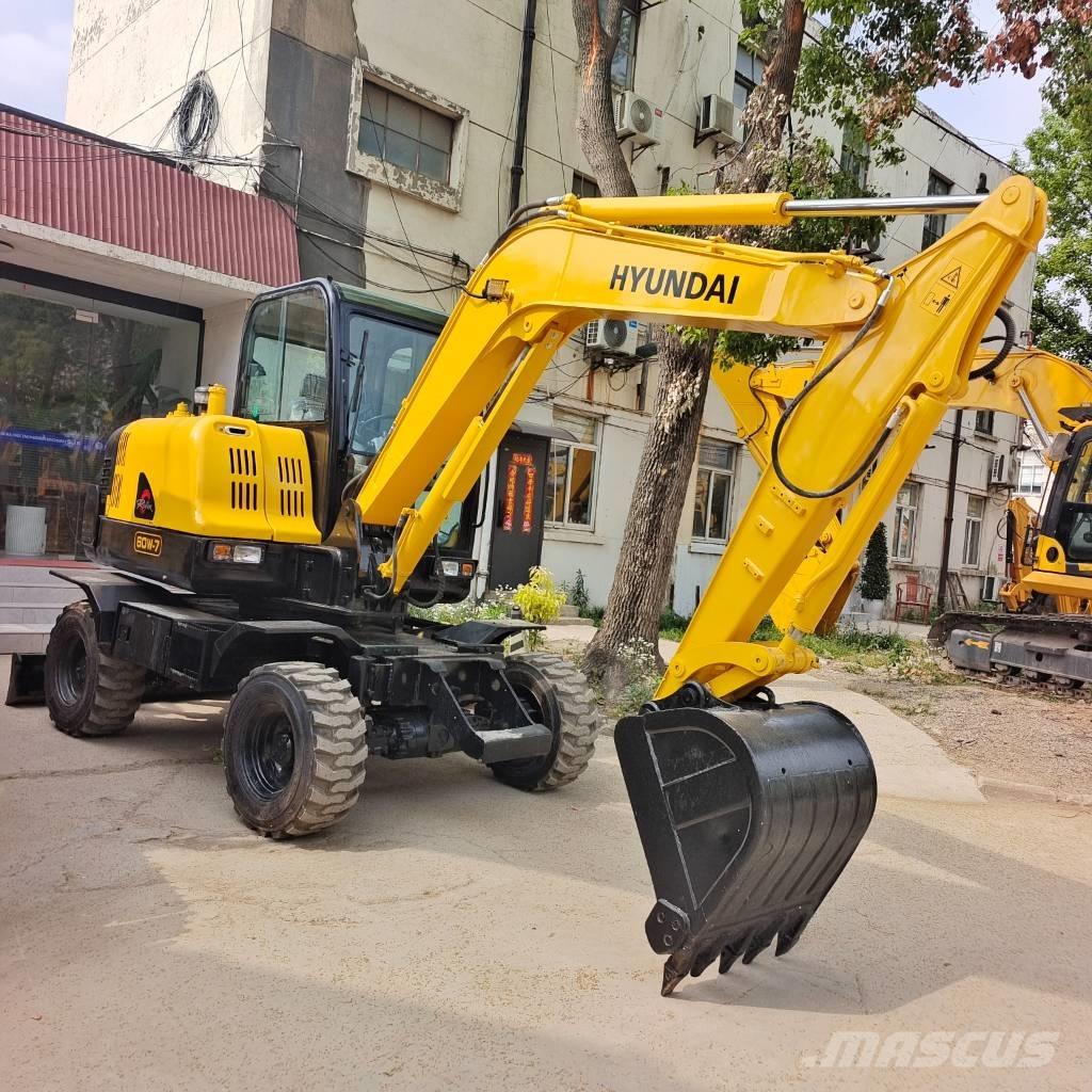 Hyundai 60W-7 小型挖掘机