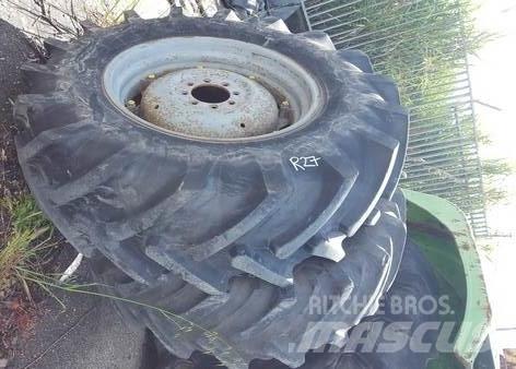  Pneu 16.9R30 轮胎、车轮、轮圈