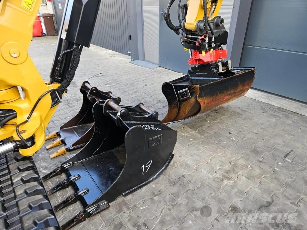 CAT 303.5 CR 小型挖掘机