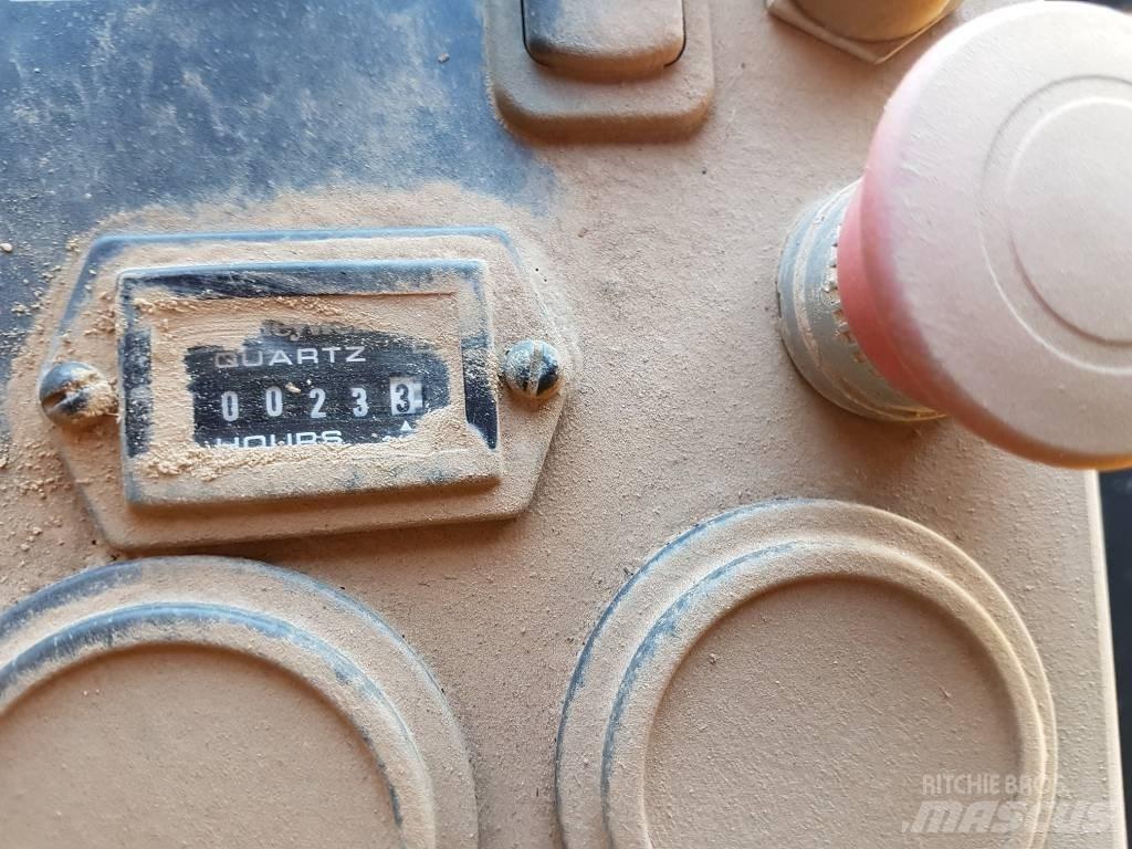 Volvo PT 125 胶轮压路机