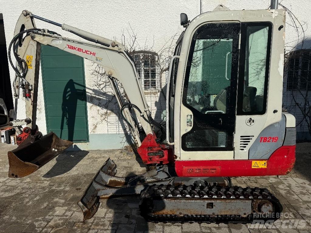 Takeuchi TB 219 小型挖掘机