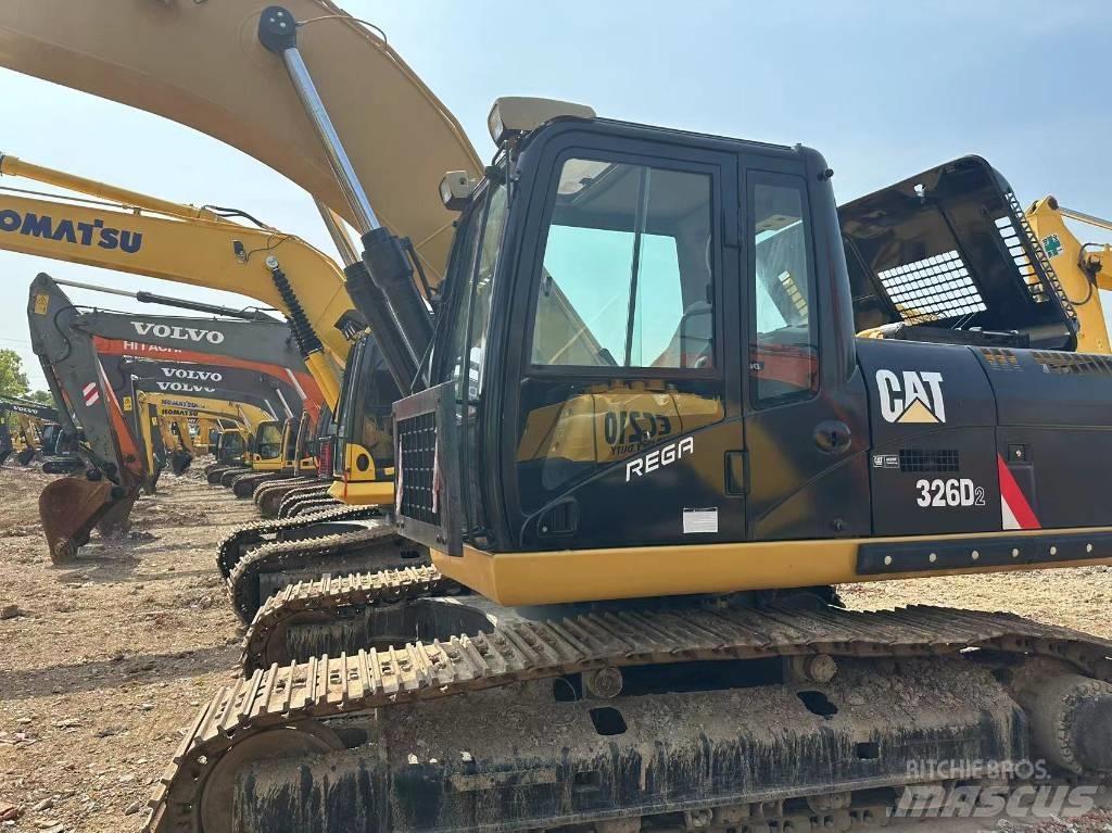 CAT 326 履带挖掘机