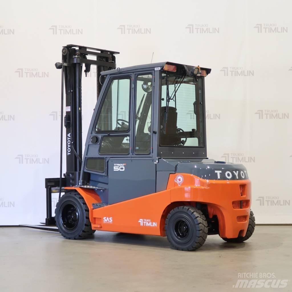 Toyota 8FBMT50 电动叉车