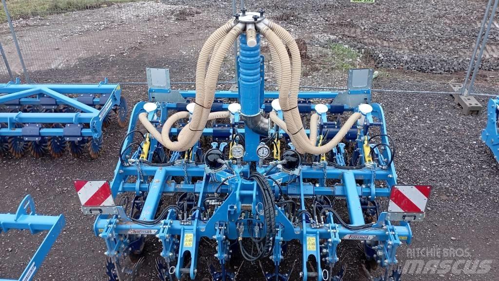 Farmet STRIP-TILL 6N 凿犁