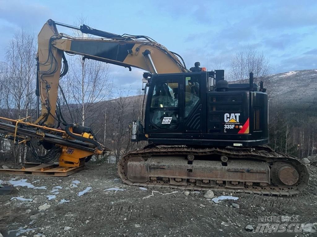 CAT 335 F L CR 钻孔机