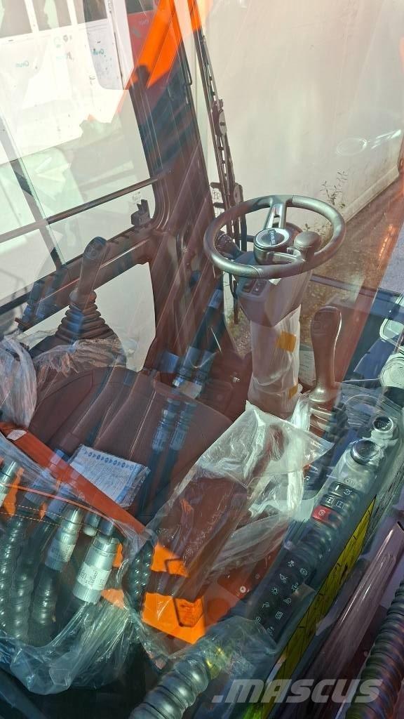 Develon DX 210 W-7 轮式挖掘机