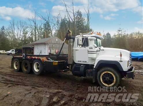 Mack RD 686 SX 可拆卸式卡车