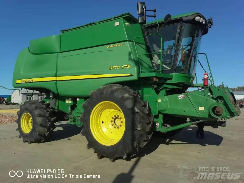 John Deere 9770 STS 联合收割机