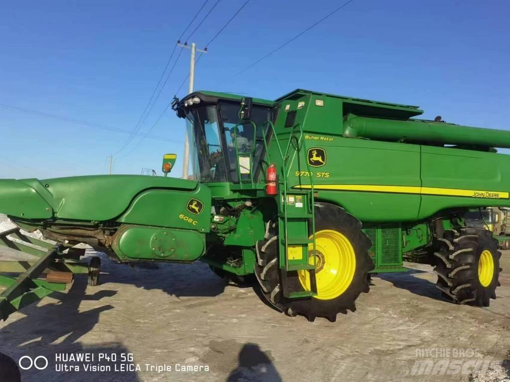 John Deere 9770 STS 联合收割机