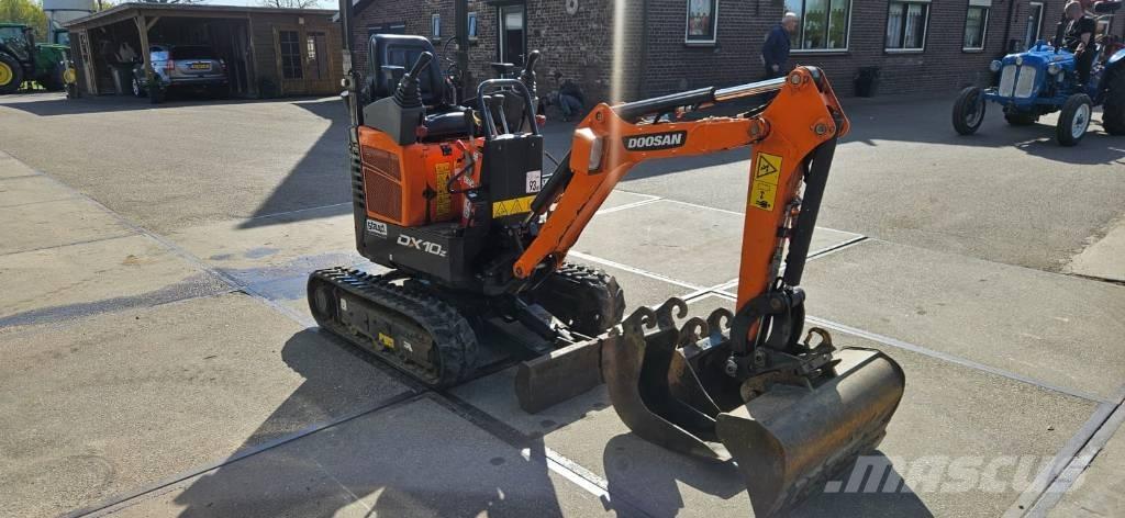 Doosan DX 10 Z 小型挖掘机