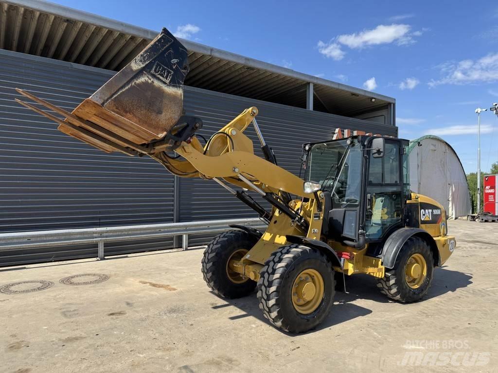 CAT 906M 轮式装载机