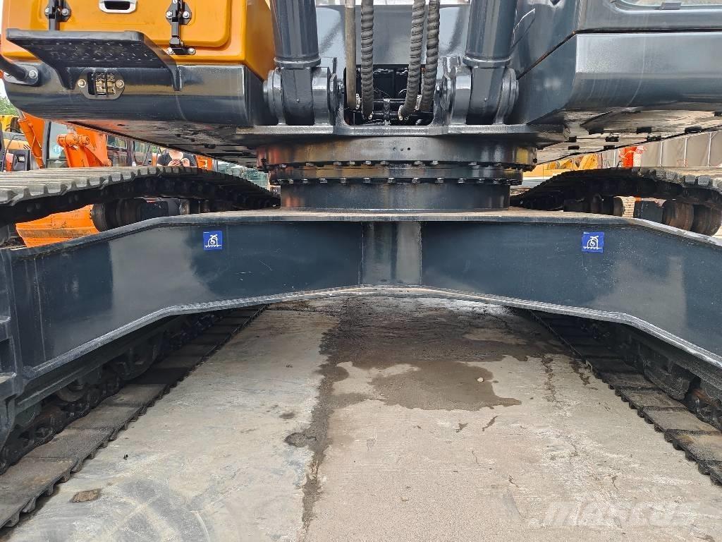 Hyundai R350LVS 履带挖掘机
