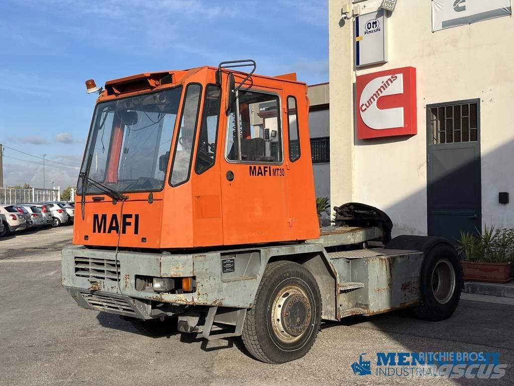 Mafi MT 30 码头牵引车