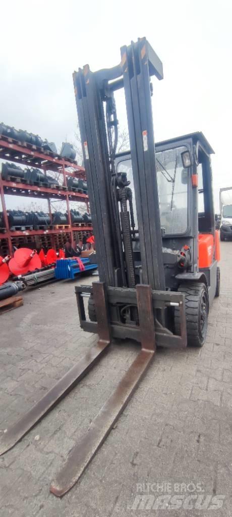 Doosan D 30 G 柴油叉车