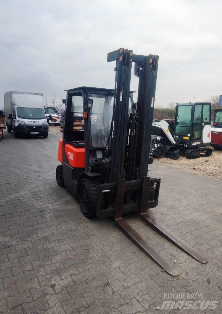 Doosan D 30 G 柴油叉车