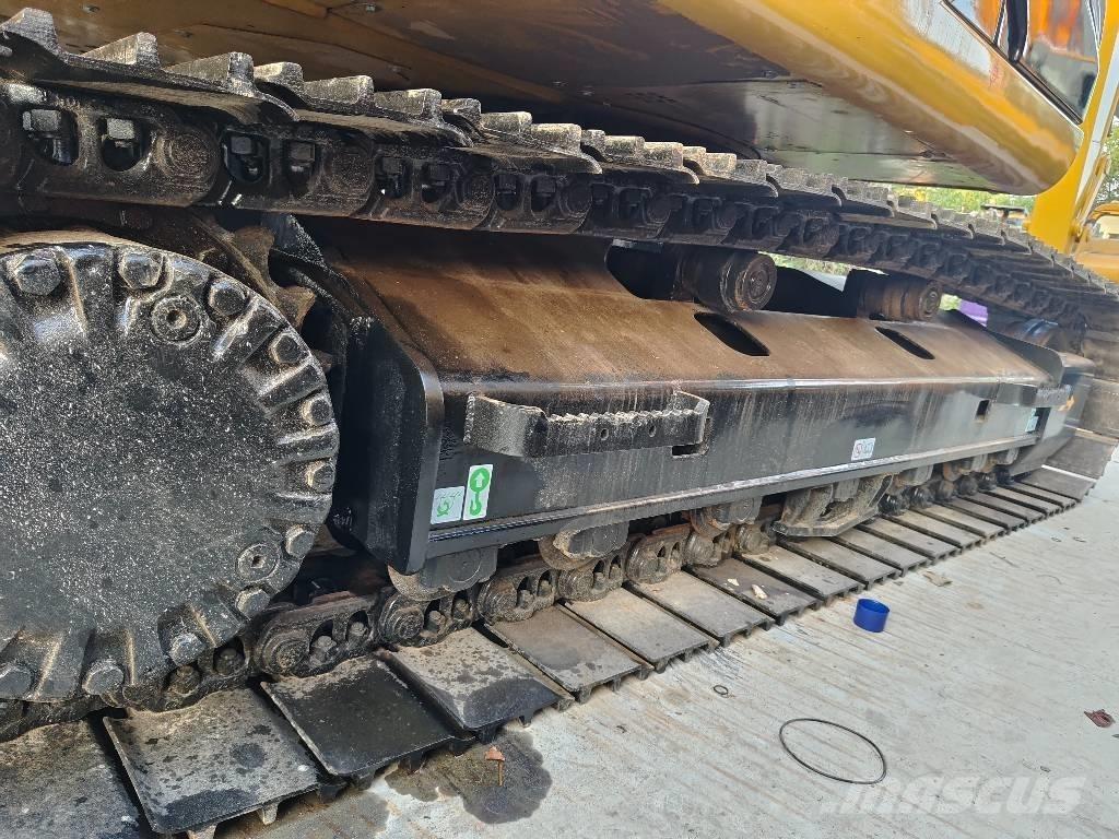 CAT 320d 履带挖掘机