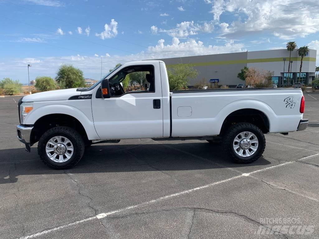 Ford F 350 厢式货车