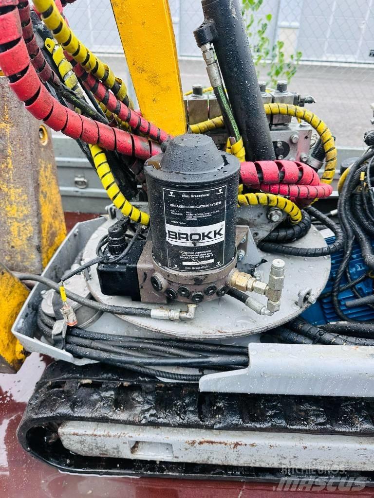 Brokk 60 组装挖掘机