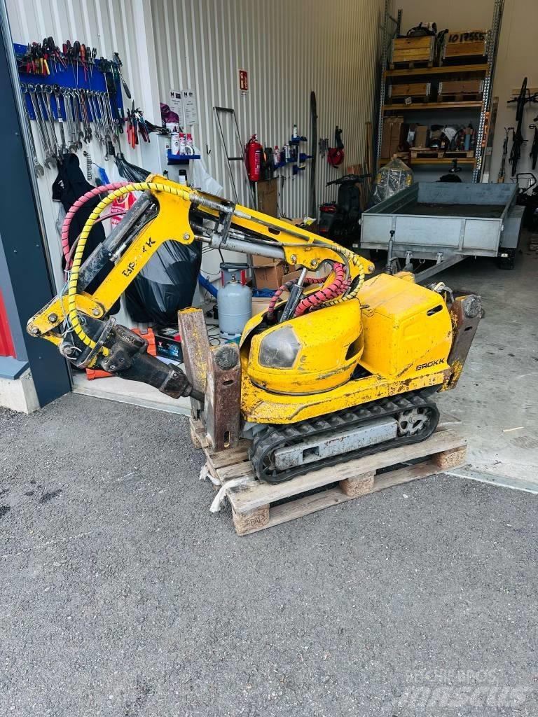 Brokk 60 组装挖掘机