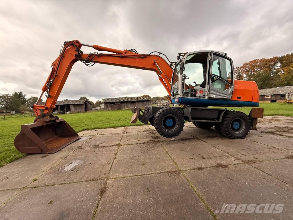 Atlas terex 挖坑机